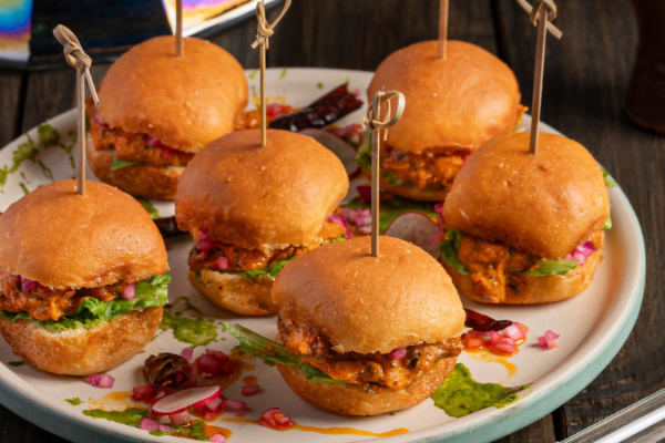 Get Unlimited Sliders & Shisha For Just AED 59 At This Cafe In Dubai
