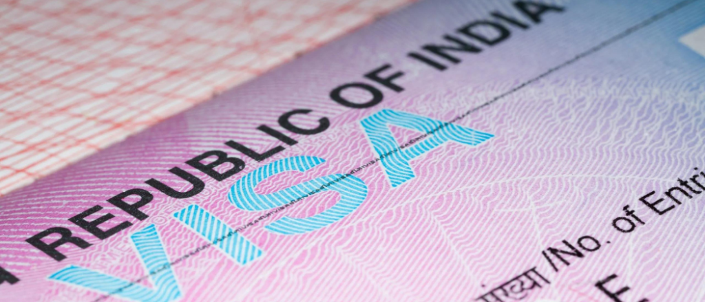 UAE Citizens Can Now Get Visa-On-Arrival For India For Up To 60 Days!