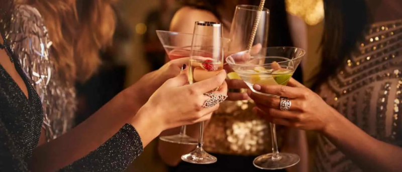 Dubai: 7 Incredible Ladies Night Offers On Friday!