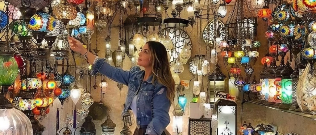 8 Unique Souvenirs You Must Take Home After You Visit Dubai!